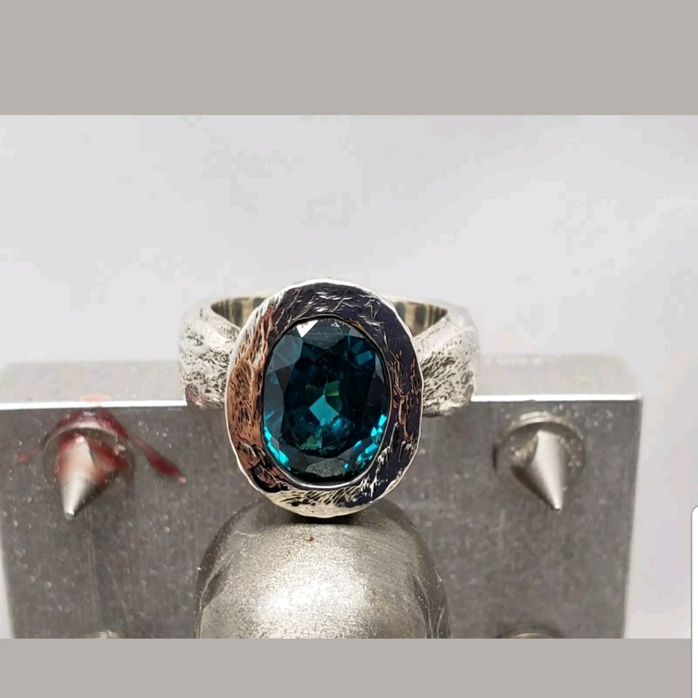 925 Sterling silver ring  blue zircon  new